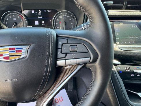 Used 2025 Cadillac XT6 Premium Luxury w/ Platinum Package image 23