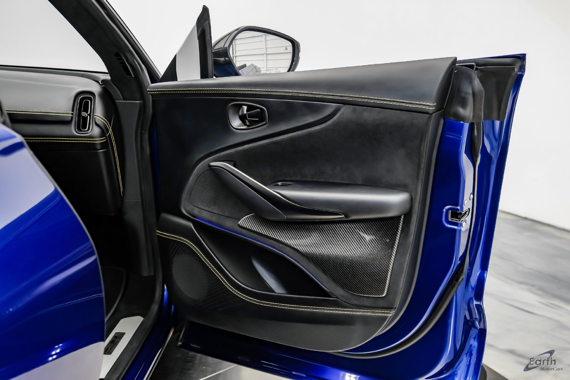 Used 2023 Aston Martin DBX AWD/4WD image 73