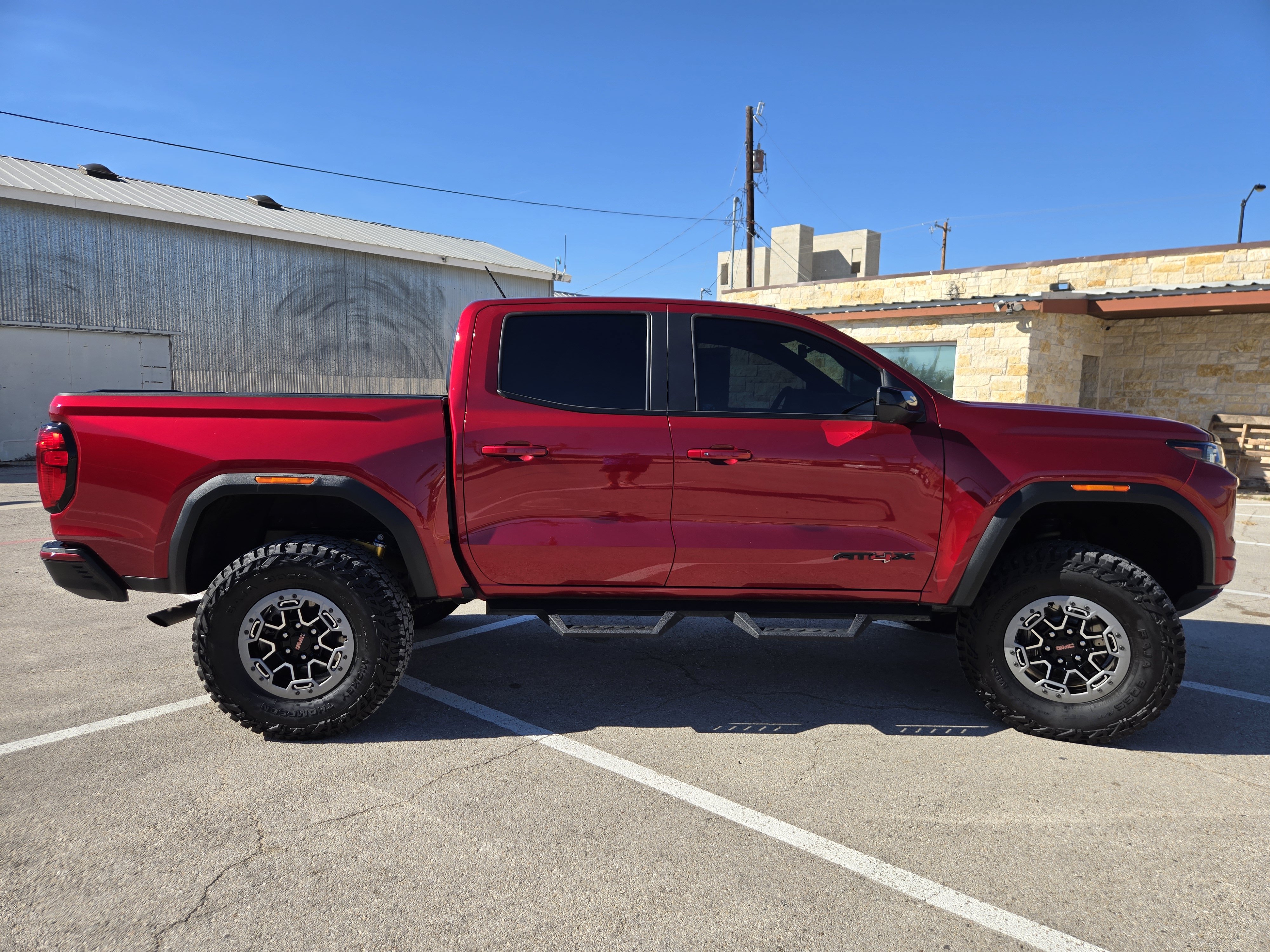 Used 2023 GMC Canyon AT4X AWD/4WD image 17