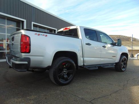 Used 2019 Chevrolet Colorado LT w/ Redline Special Edition image 9