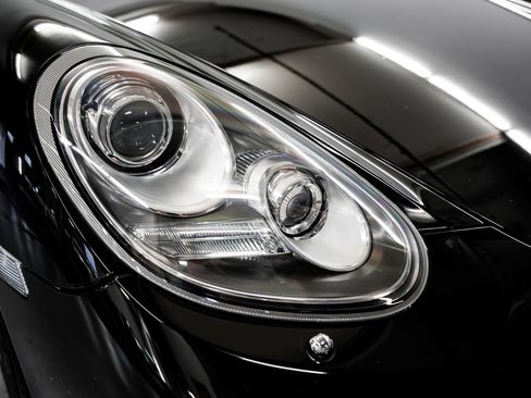 Used 2011 Porsche Boxster Spyder RWD image 35