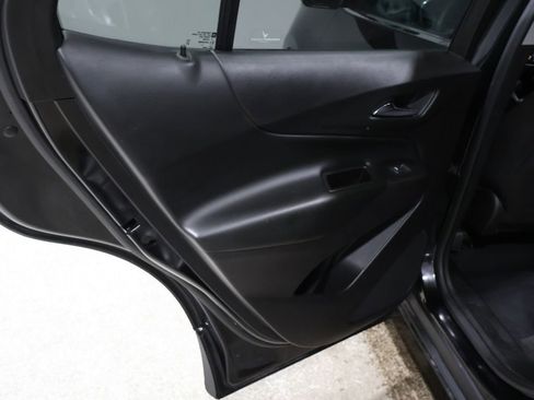 Used 2020 Chevrolet Equinox LT image 19