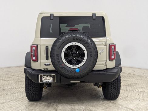 New 2025 Ford Bronco Badlands image 9