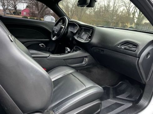 Used 2015 Dodge Challenger R/T Plus image 15