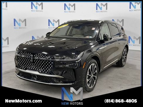 Used 2024 Lincoln Nautilus Reserve AWD/4WD image 1