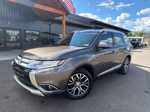 Used 2017 Mitsubishi Outlander SEL AWD/4WD image 1