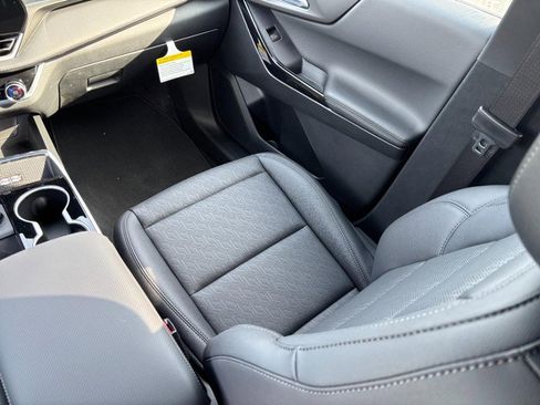 New 2026 Chevrolet Equinox LT w/ Convenience Package II image 9