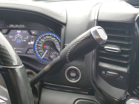 Used 2022 RAM 3500 Limited image 17