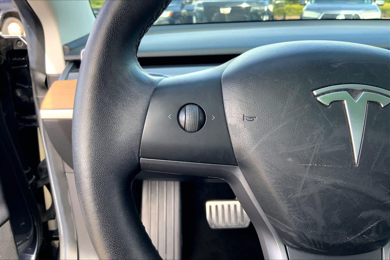 Used 2019 Tesla Model 3 Standard Range Plus RWD image 22