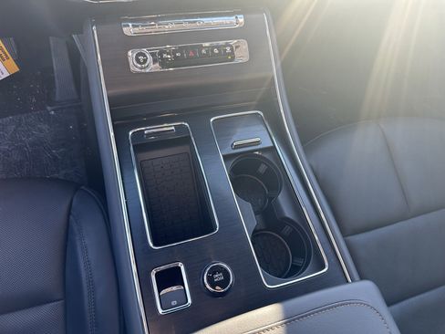 New 2025 Lincoln Aviator Reserve w/ Jet Appearance Package image 16