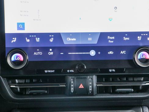 Used 2025 Lexus GX 550 w/ Accessory Package (2T) AWD/4WD image 21