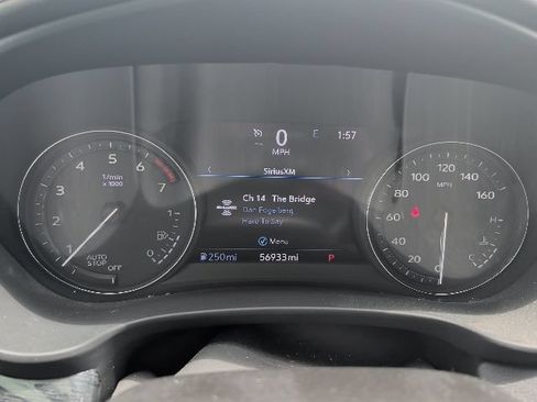 Used 2021 Cadillac XT4 Premium Luxury FWD image 16