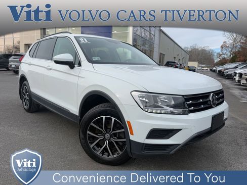 Used 2021 Volkswagen Tiguan SE w/ Panoramic Sunroof Package image 1