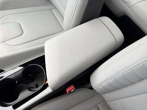 New 2026 Hyundai Elantra Limited FWD image 26