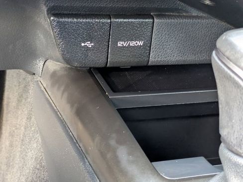 Used 2024 Toyota Camry SE image 17