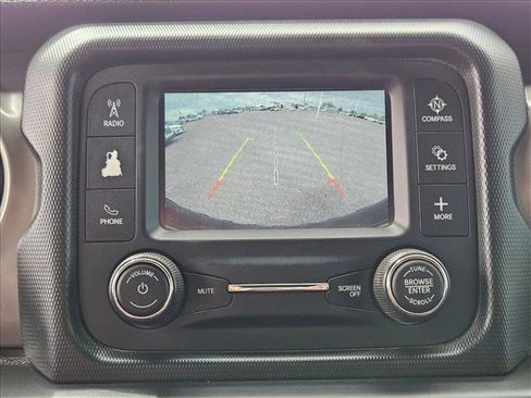 Used 2018 Jeep Wrangler Unlimited Sport image 19