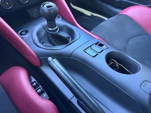 Used 2024 Nissan Z Performance w/ Floor Mat Package RWD image 32