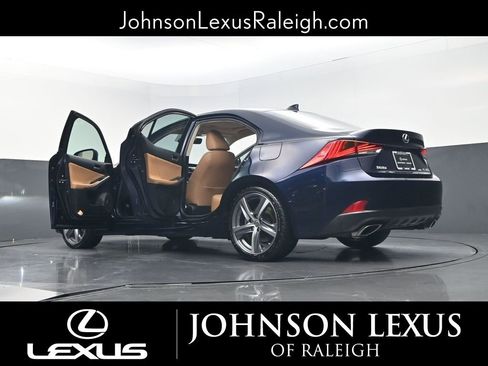 Used 2018 Lexus IS 300 AWD w/ Comfort Package image 18