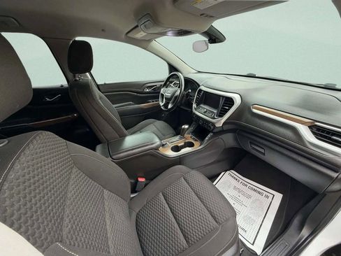 Used 2019 GMC Acadia SLE image 10