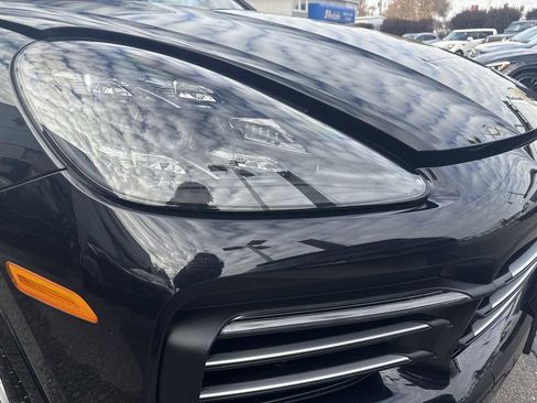Used 2020 Porsche Cayenne S image 29