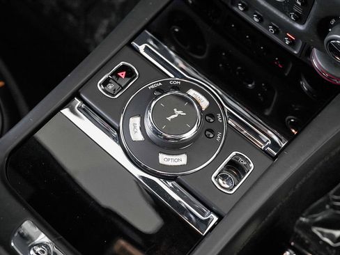 Used 2020 Rolls-Royce Dawn image 43