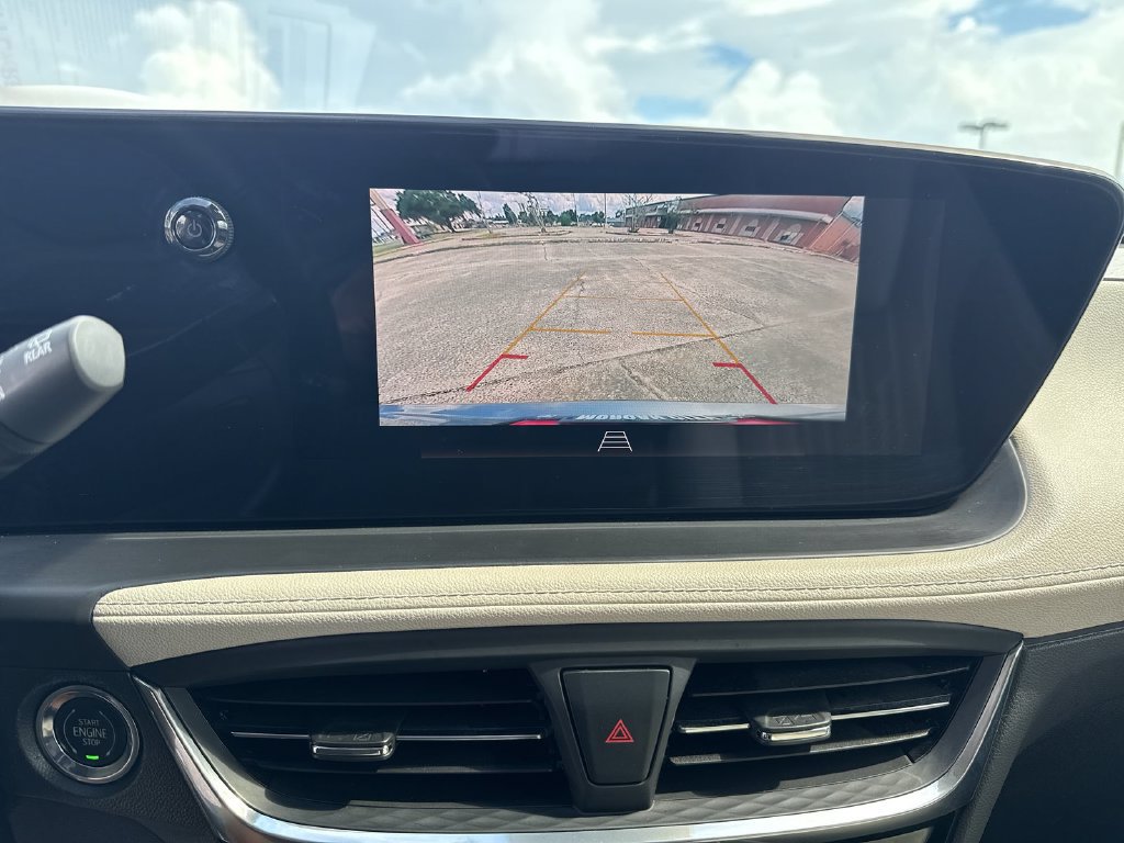 Used 2024 Buick Encore GX Avenir AWD/4WD image 28