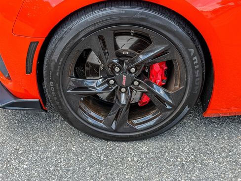 Used 2019 Chevrolet Camaro SS RWD image 17