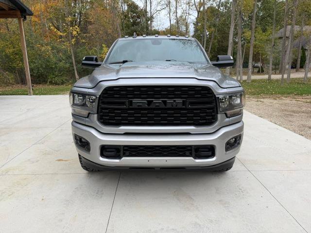 Used 2022 RAM 2500 Big Horn w/ Night Edition AWD/4WD image 3
