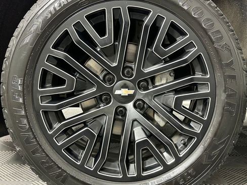 Used 2022 Chevrolet Suburban High Country w/ Max Trailering Package AWD/4WD image 14