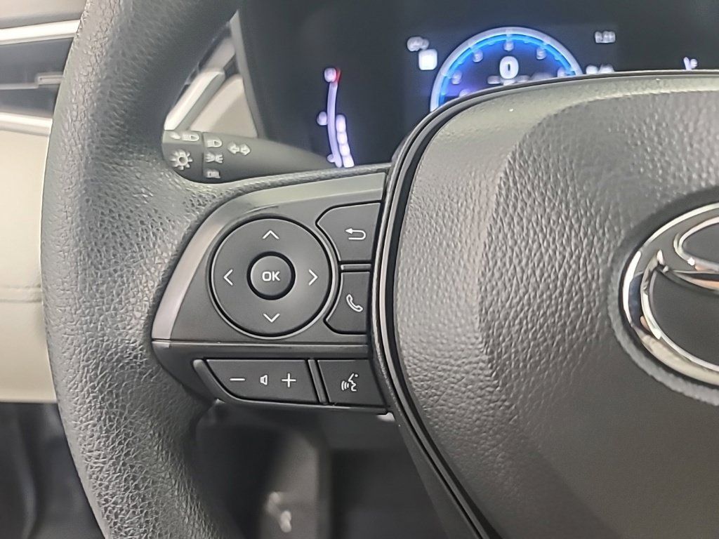 Used 2026 Toyota Corolla Cross L AWD/4WD image 28