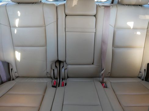 Used 2017 Jeep Grand Cherokee Limited w/ Luxury Group II image 13