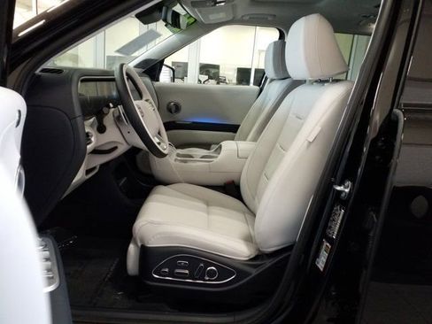 Used 2026 Hyundai Palisade Calligraphy image 12