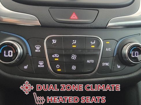Used 2021 Chevrolet Equinox LT FWD image 23
