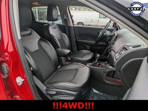 Used 2020 Jeep Compass Trailhawk image 21
