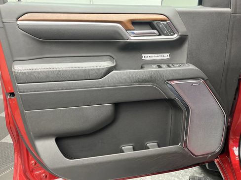 Certified 2023 GMC Sierra 1500 Denali w/ Technology Package AWD/4WD image 8