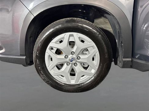 Used 2023 Subaru Forester image 18