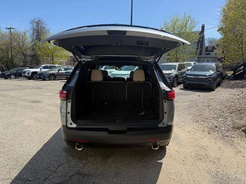 Used 2023 Chevrolet Traverse LS w/ Safety Package AWD/4WD image 5
