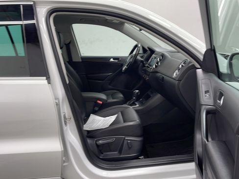 Used 2017 Volkswagen Tiguan Wolfsburg Edition AWD/4WD image 22