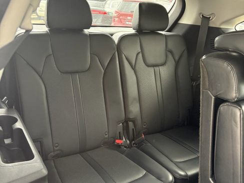 Used 2021 Kia Sorento S image 8