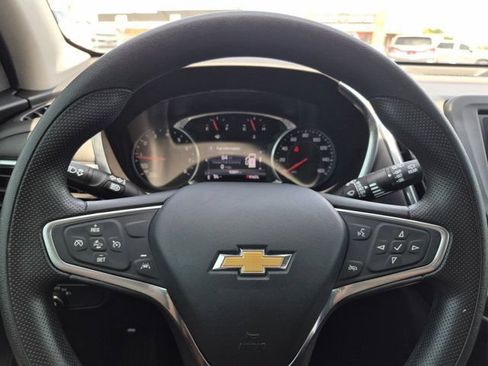 Used 2022 Chevrolet Equinox LT FWD image 17