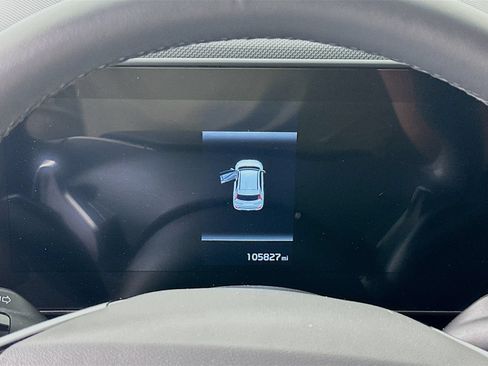 Used 2023 Kia Niro EX FWD image 12