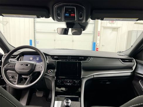 New 2025 Jeep Grand Cherokee L Laredo w/ Luxury Tech Group I image 10