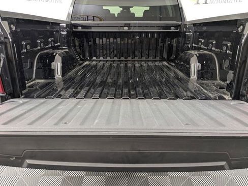 Used 2024 Chevrolet Silverado 1500 LT image 29