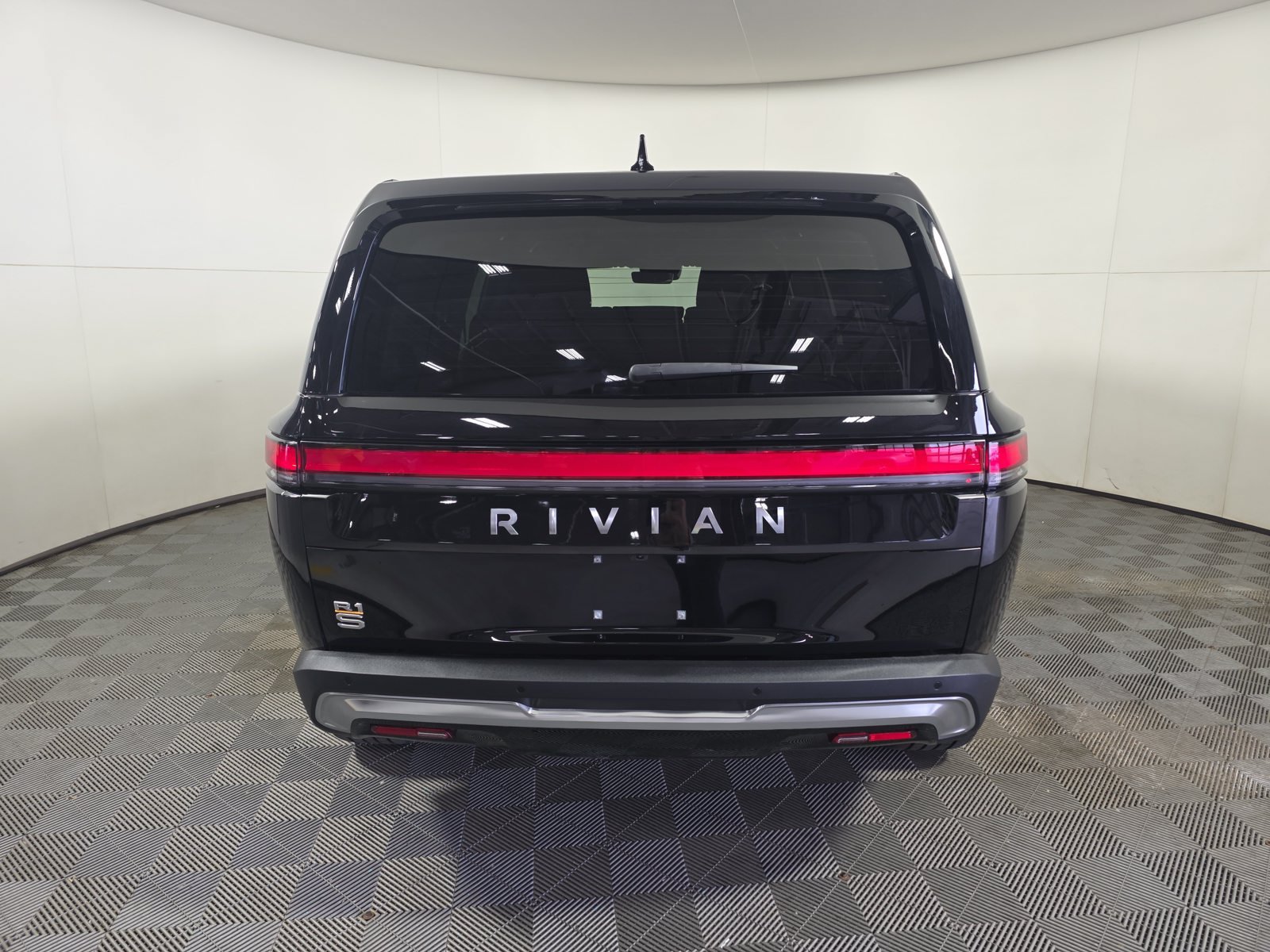 Used 2022 Rivian R1S Launch Edition Quad AWD/4WD image 4