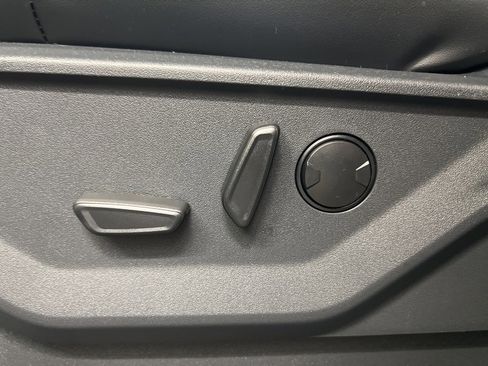 New 2025 Ford Expedition Max Platinum w/ Stealth Performance Package image 33