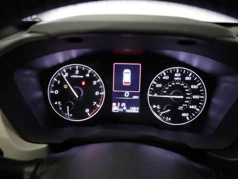 Used 2025 Subaru Forester Premium image 4