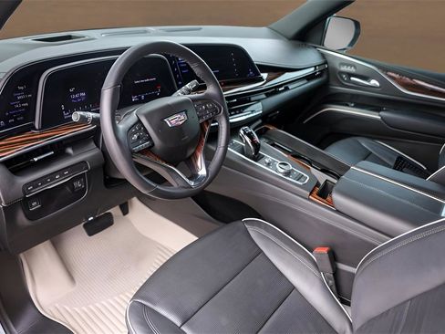 Used 2023 Cadillac Escalade Premium Luxury image 10