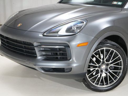 Used 2019 Porsche Cayenne image 3