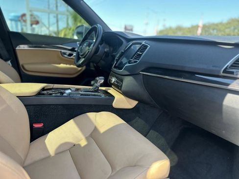 Used 2018 Volvo XC90 T5 Momentum w/ Momentum Plus Package image 25
