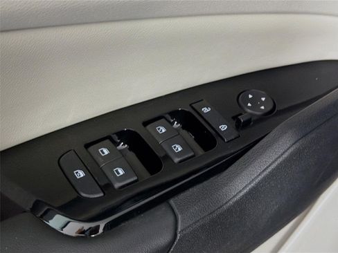 Certified 2023 Kia Sportage EX FWD image 19